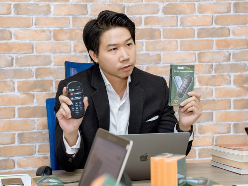 Máy Thông Dịch Là Gì?