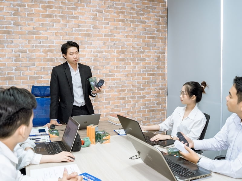 Máy Phiên Dịch Ngôn Ngữ Là Gì?